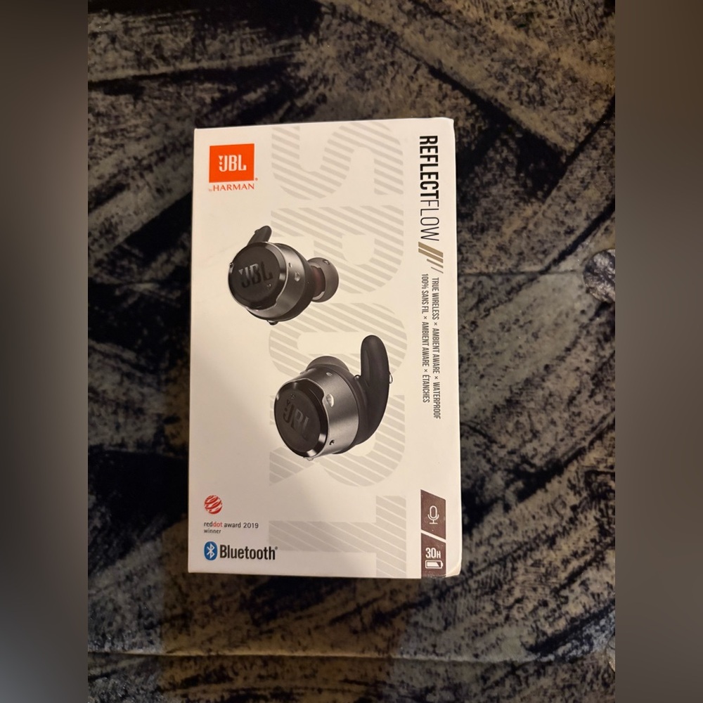 JBL Wireless Earbuds by Harman